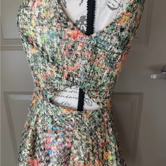 Alice + Olivia Varita Fit & Flare Metallic Dress - Picture 6 of 16